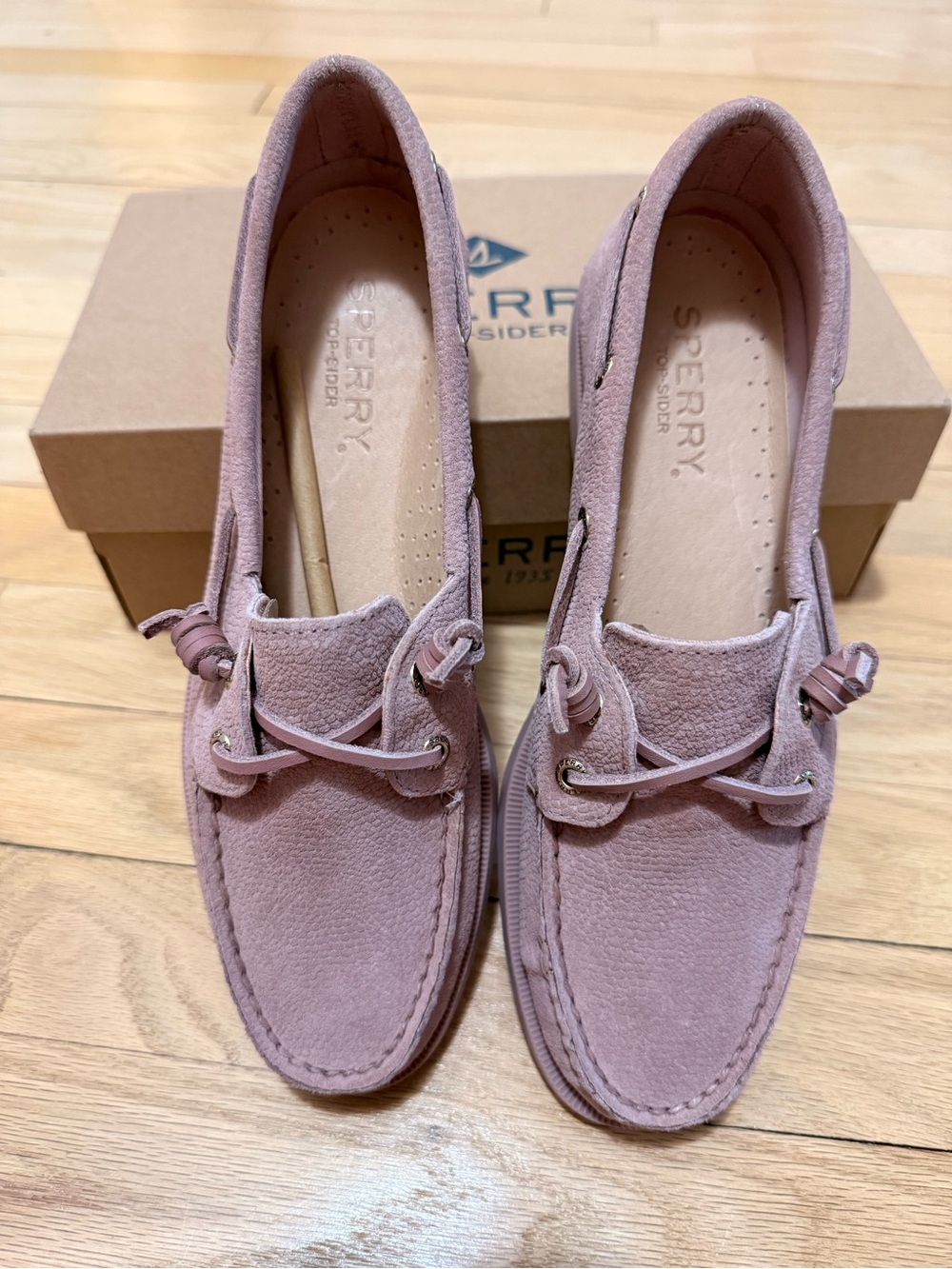 NIB Sperry Women’s Suede Boat Shoes Blush Pink Size 8